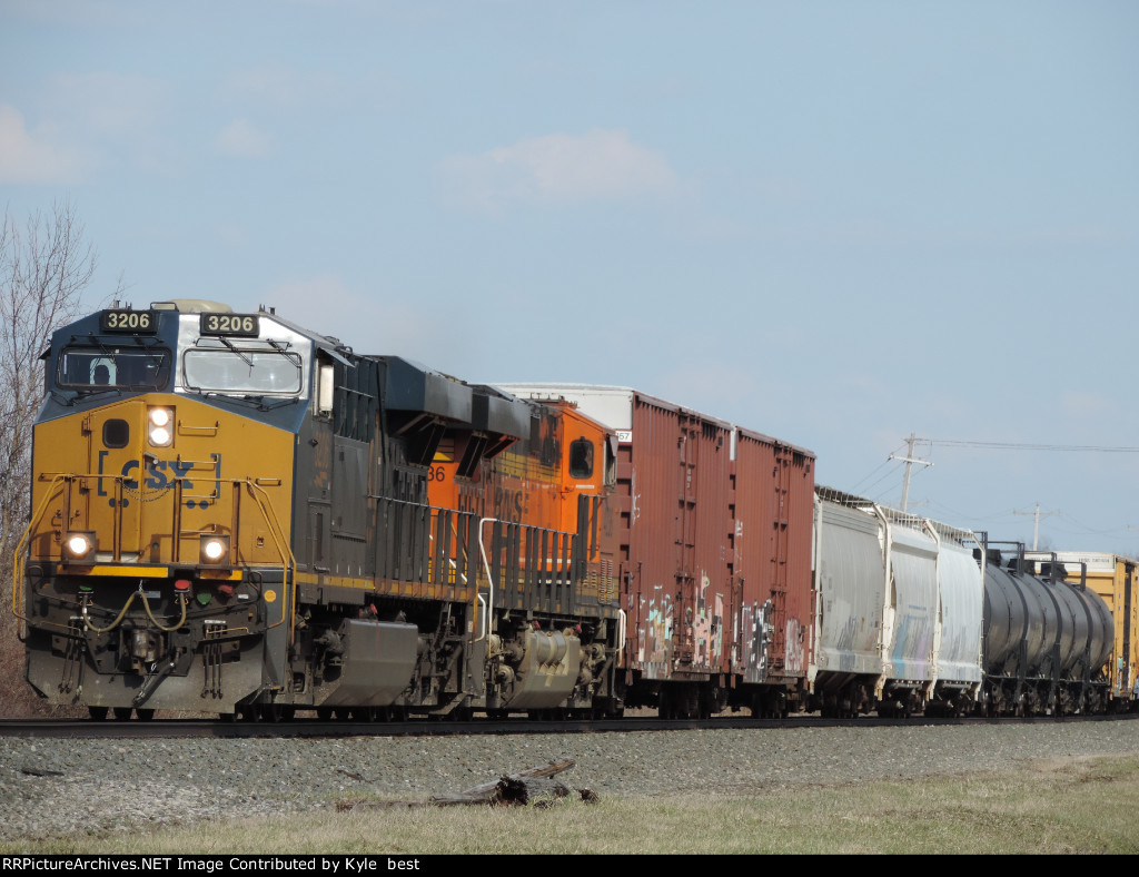 CSX 3206 on 315